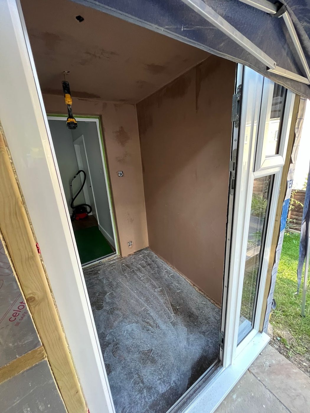 A room freshly plastered to a smooth, flawless finish by GRF Construction